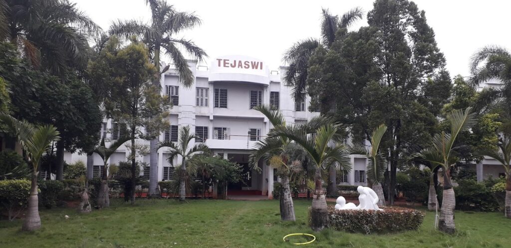 Tejaswi High School