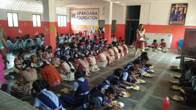 Sri Saraswathi Vidyanikethan High School